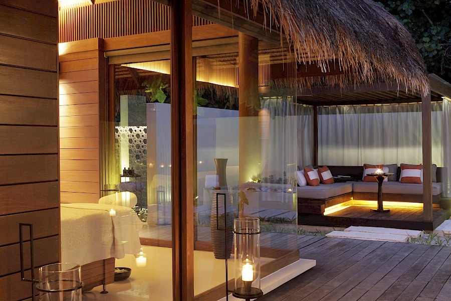 LUXUSREISEN - TRAVEL IN LUXURY  MALEDIVEN_LUXUS REISEN MALEDIVEN STRANDCOLLECTION**PARK HYATT MALDIVES HADAHAA