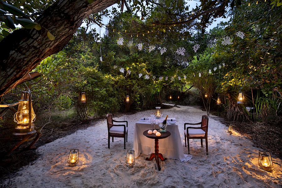 LUXE REIZEN  - TRAVEL IN LUXURY - LUXURY IS TRAVELLING  ZANZIBAR_LUXE REIZEN ZANZIBAR - TANZANIA**&BEYOND MNEMBA ISLAND LODGE