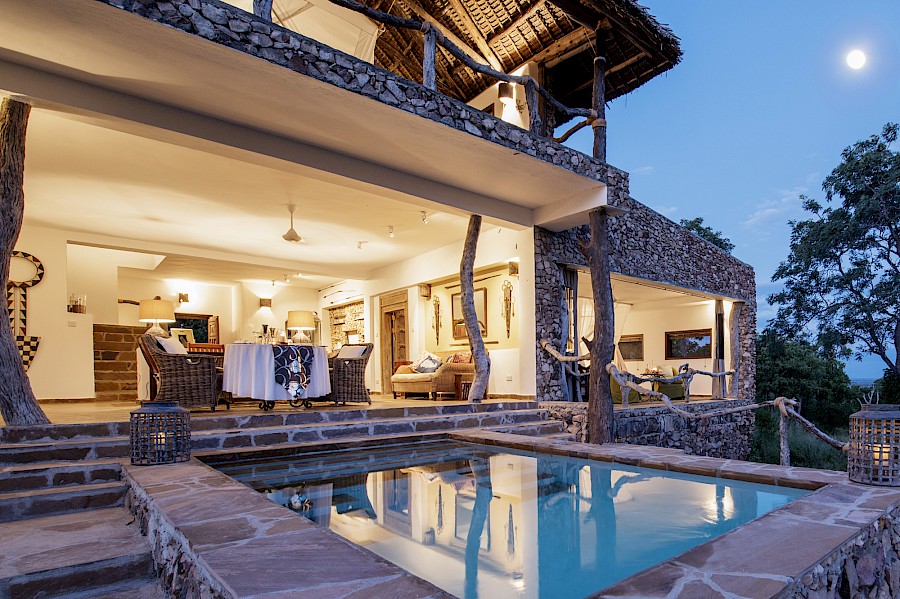 LUXE REIZEN  - TRAVEL IN LUXURY - LUXURY IS TRAVELLING  TANZANIA_BEHO BEHO SELOUS GAME RESERVE TANZANIA**BAILEY'S BANDA