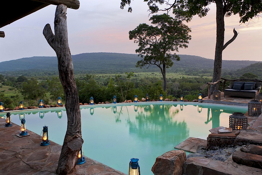 LUXE REIZEN  - TRAVEL IN LUXURY - LUXURY IS TRAVELLING  TANZANIA_BEHO BEHO SELOUS GAME RESERVE TANZANIA**Swimmingpool