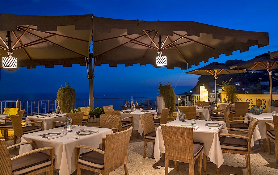 LUXE REIZEN  - TRAVEL IN LUXURY - LUXURY IS TRAVELLING  ITALIE_LUXE REIZEN CAPRI - ITALIE**CAPRI TIBERIO PALACE