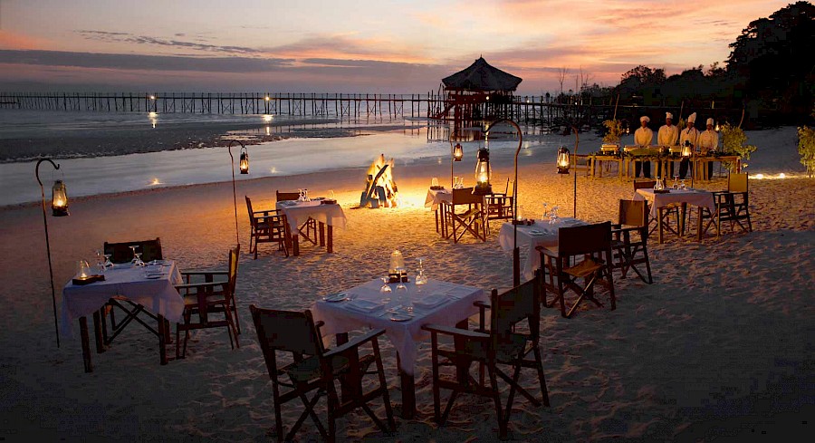 LUXE REIZEN  - TRAVEL IN LUXURY - LUXURY IS TRAVELLING  PEMBA_LUXE REIZEN TANZANIA - BAREFOOT LUXURY**FUNDU LAGOON PEMBA