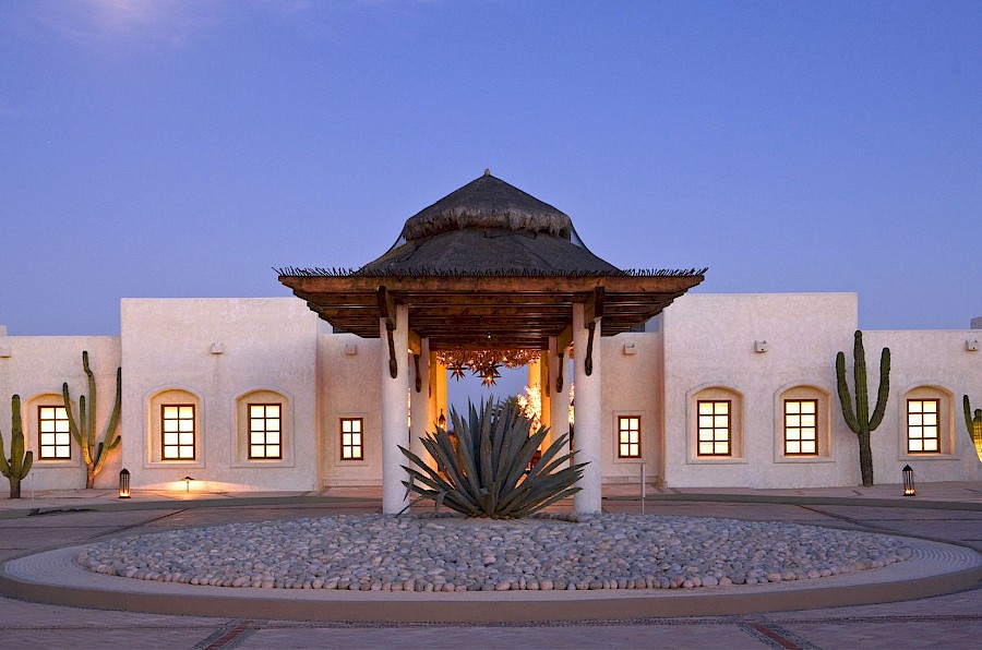 LUXE REIZEN  - TRAVEL IN LUXURY - LUXURY IS TRAVELLING  MIDDEN-AMERIKA_LUXE REIZEN MEXICO - GUATEMALA - HONDURAS - EL SALVADOR - NICARAGUA - COSTA RICA - PANAMA