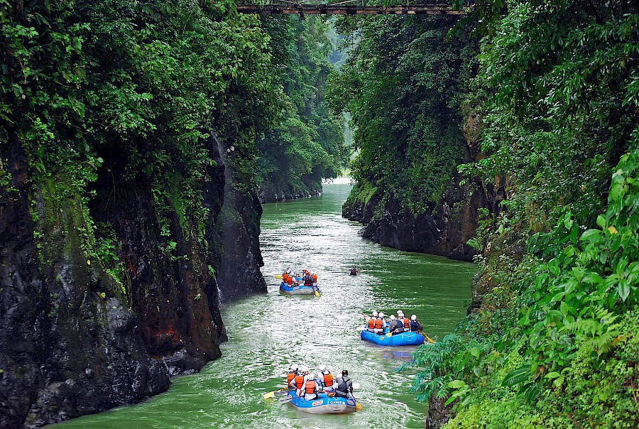LUXUSREISEN - TRAVEL IN LUXURY  MITTELAMERIKA_Luxus Reisen Costa Rica ** Pacuare Lodge Rafting