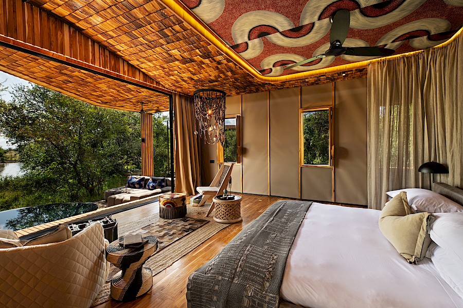 LUXE REIZEN - TRAVEL IN LUXURY - LUXURY IS TRAVELLING TANZANIA_LUXE SAFARI TANZANIA**GRUMETI SERENGETI RIVER LODGE - TANZANIA