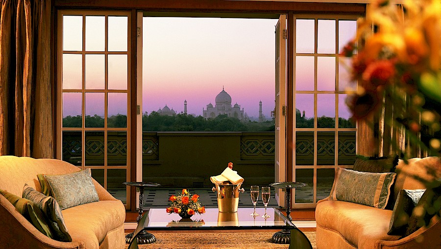 LUXE REIZEN  - TRAVEL IN LUXURY - LUXURY IS TRAVELLING  INDIA_LUXE RONDREIZEN INDIA - COLORS OF INDIA**The Oberoi Amarvilas - Agra