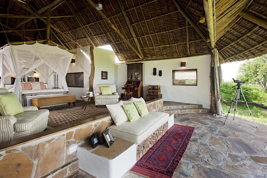LUXE REIZEN  - TRAVEL IN LUXURY - LUXURY IS TRAVELLING  TANZANIA_BEHO BEHO SELOUS GAME RESERVE TANZANIA**Cottage bedroom