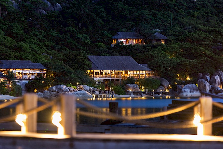 LUXE REIZEN - TRAVEL IN LUXURY - LUXURY IS TRAVELLING VIETNAM_LUXE REIZEN VIETNAM**SIX SENSES NINH VAN BAY