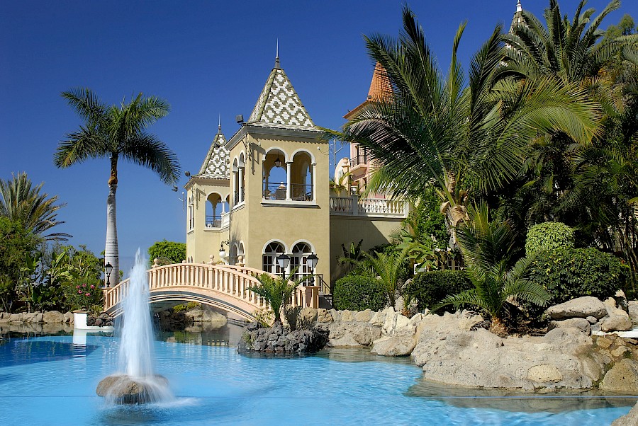 LUXE REIZEN - TRAVEL IN LUXURY - LUXURY IS TRAVELLING SPANJE_BAHIA DEL DUQUE**LUXE REIZEN TENERIFE - SPANJE